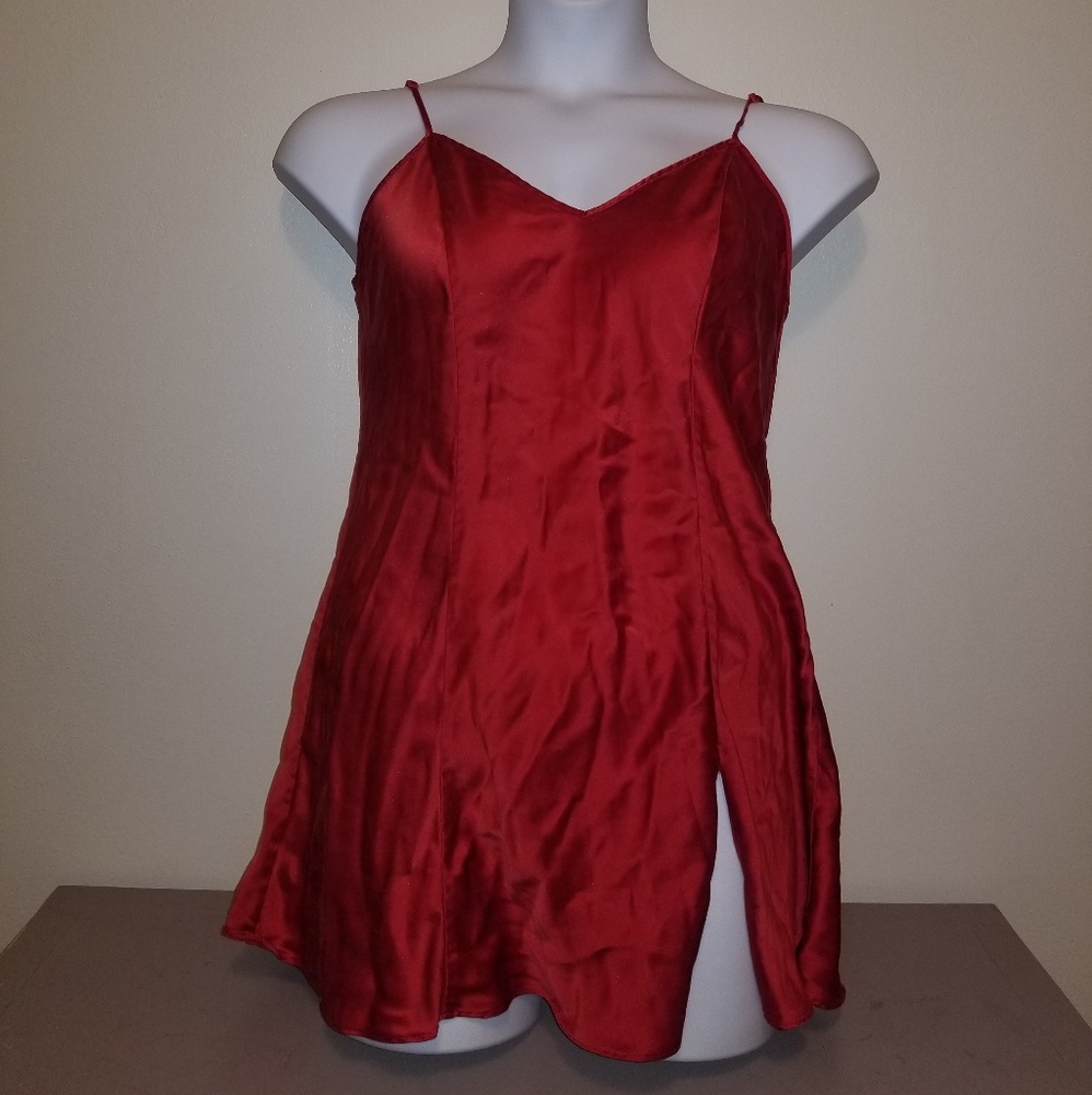 Short Victoria Secret Red Lingure
